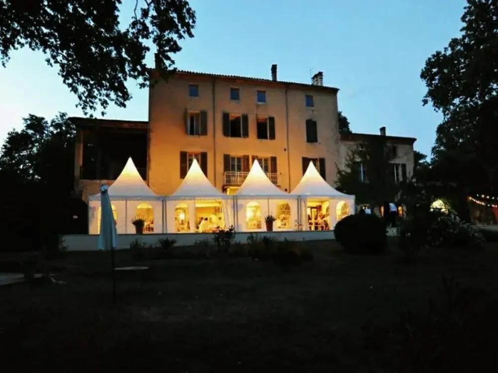 Location matériel événementiel à Mours-Saint-Eusèbe